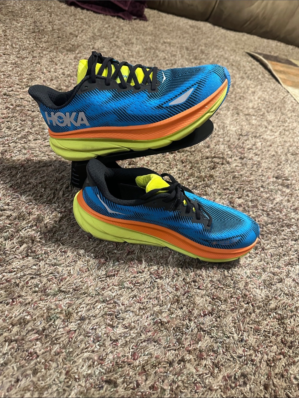 HOKA Sneakers